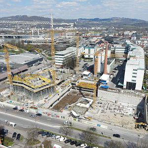 Grundsteinlegung beim Großbauprojekt QUADRILL